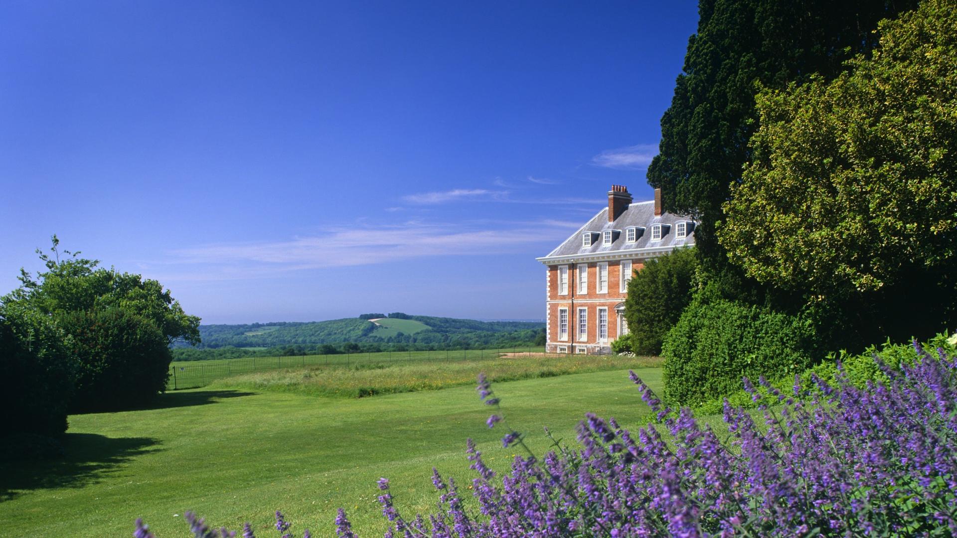 A fine period country house in the United Kingdom — Pelagos UK property search and relocation